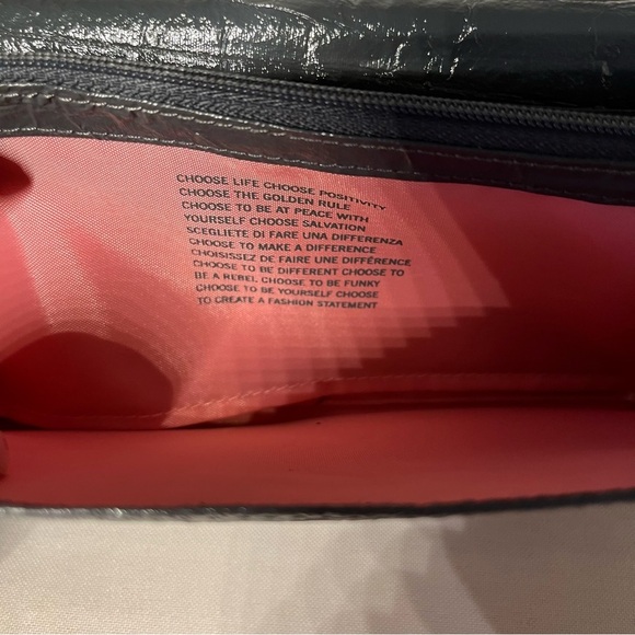 Matt & Nat Charcoal Grey Wallet. Many pockets. Card slots. Zippered. Snap! - Picture 5 of 9